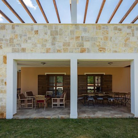 Villa Cirka In Central Istria For 14 Persons With Pool Heating & Pool Table Svetvincenat Bagian luar foto