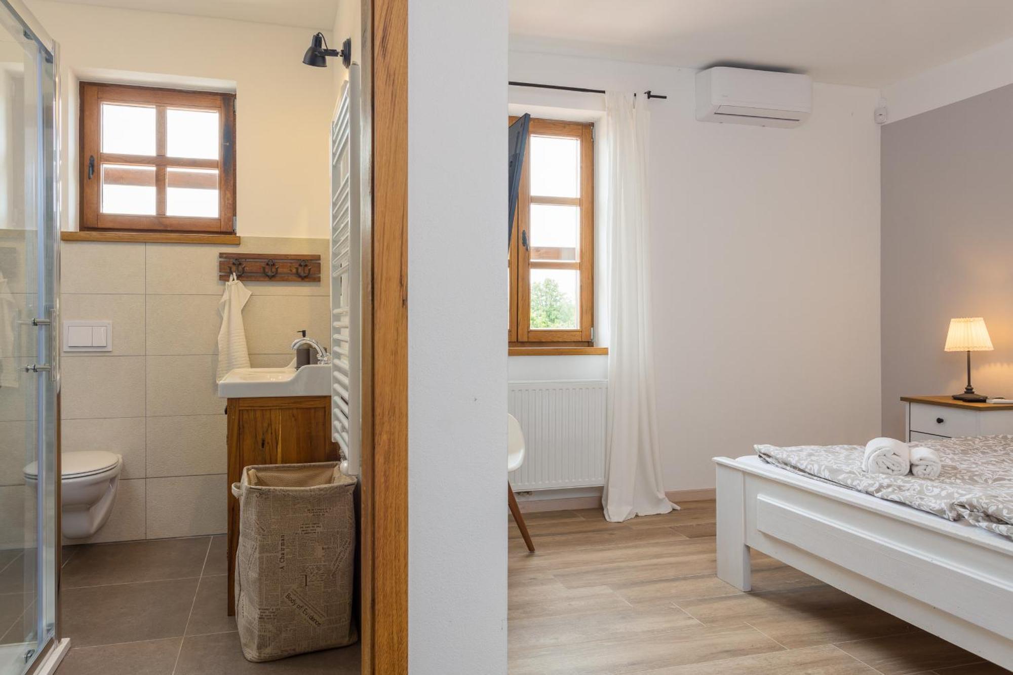 Villa Cirka In Central Istria For 14 Persons With Pool Heating & Pool Table Svetvincenat Bagian luar foto